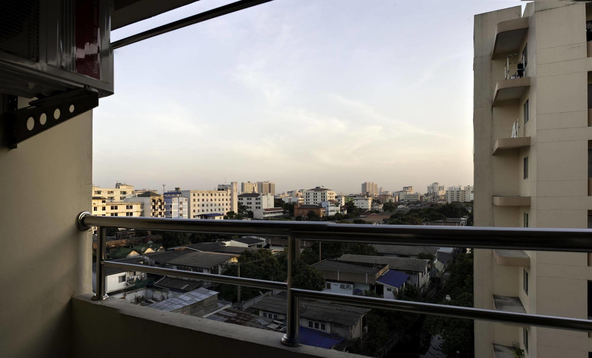 Viewplace Mansion Ladprao 130 Bangkok Extérieur photo